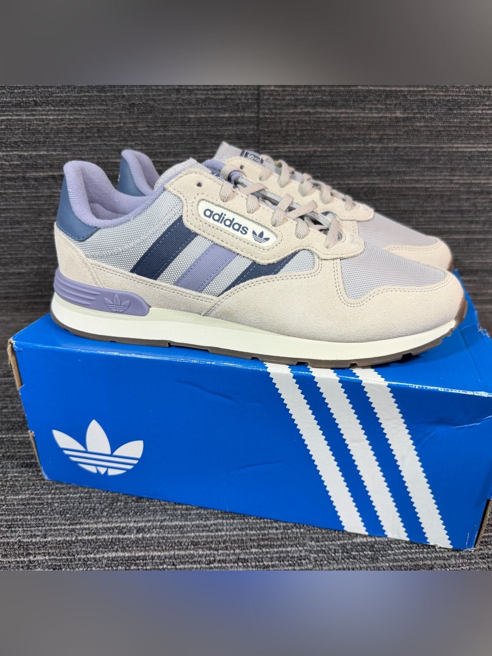 adidas Trezoid 2 Silver Metallic/Preloved Ink/Wonder Aluminum Mens 9.5 New